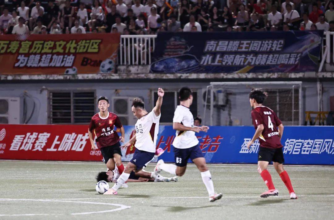 九游体育-拳击大师赛上演强强对话，江畔貔貅队鏖战三湘灰熊队，多点开花奏效；新人首发惊艳(中国拳击比赛现场直播在线观看完整)