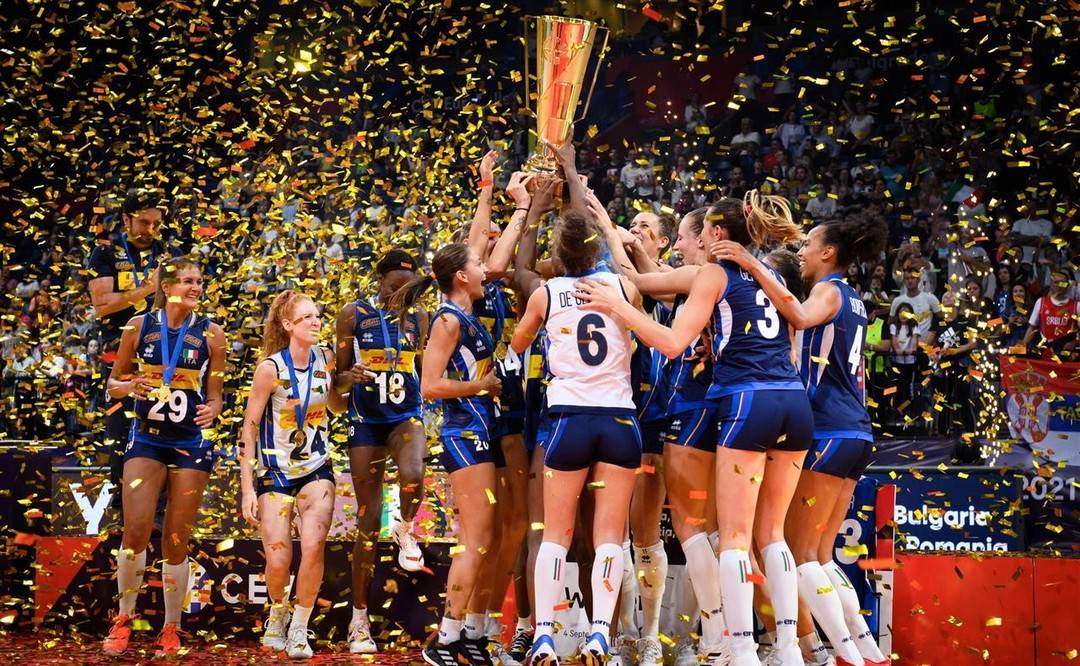 九游体育-包含凯恩意外战胜塞尔维亚队，重返赛场引爆全场！观众掌声雷动的词条