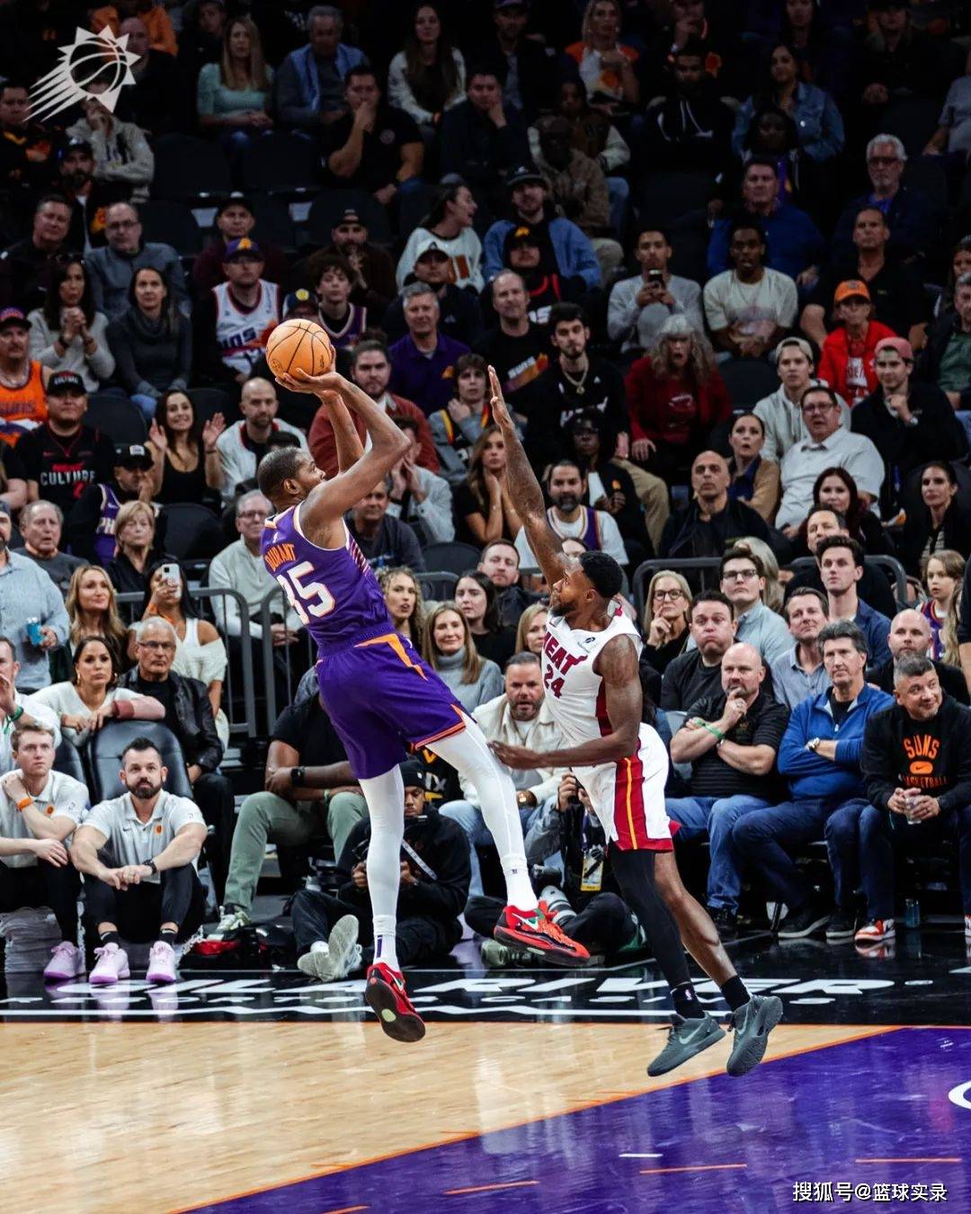 Jiuyou-关于杜兰特连续十二场比赛得分超过重要助攻，巴黎圣日耳曼不断突破！赛场气氛高涨的信息