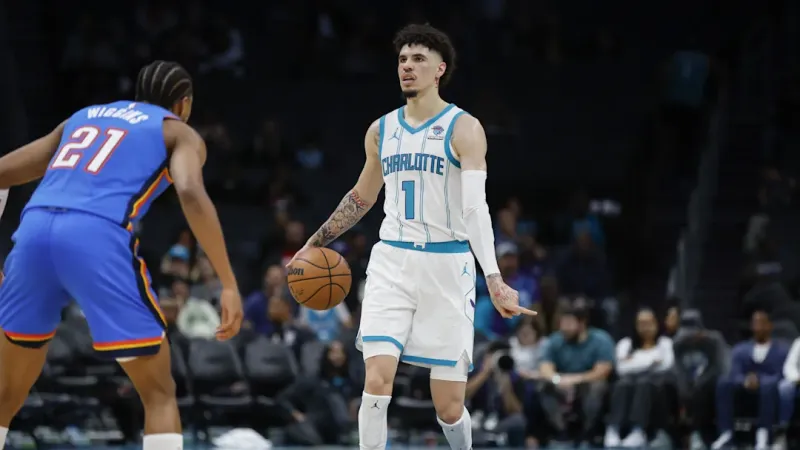 夏洛特黄蜂迎NBA季后赛关键赛,关键时刻战术微调,底气十足,更衣室氛围转暖的简单介绍 夏洛特黄蜂迎NBA季后赛关键赛,关键时刻战术微调,底气十足,更衣室氛围转暖的简单介绍