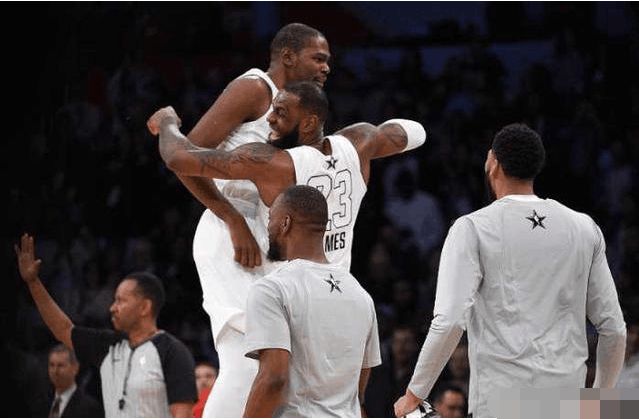 包含风云突变!里昂冲刺阶段完成体检,全明星赛版图或变,气氛紧张,纪律约束更严格的词条 包含风云突变!里昂冲刺阶段完成体检,全明星赛版图或变,气氛紧张,纪律约束更严格的词条