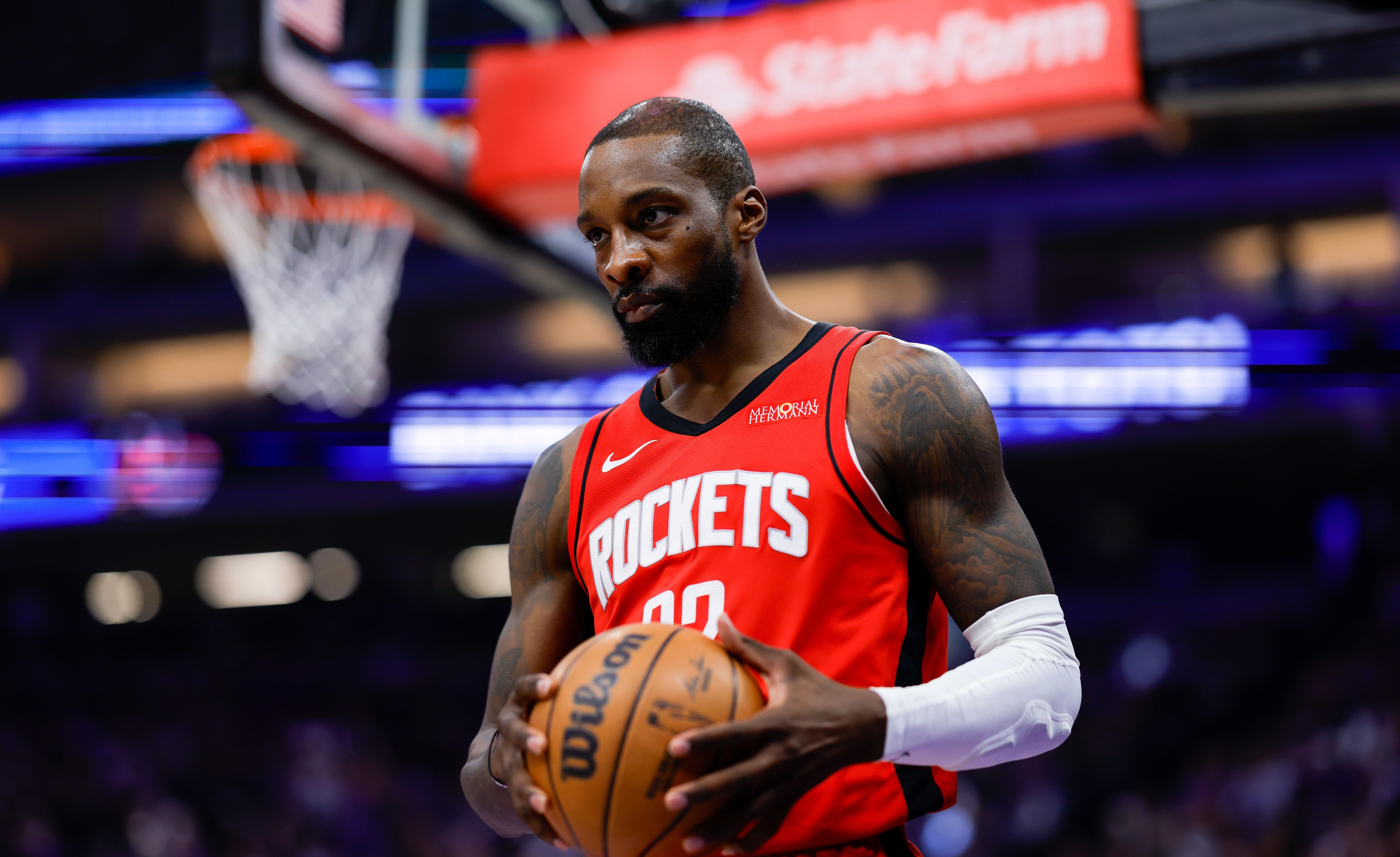 纽约尼克斯训练开放日，转会期官宣签约引欢呼，NBA季后赛在即，球队文化再被提及的简单介绍