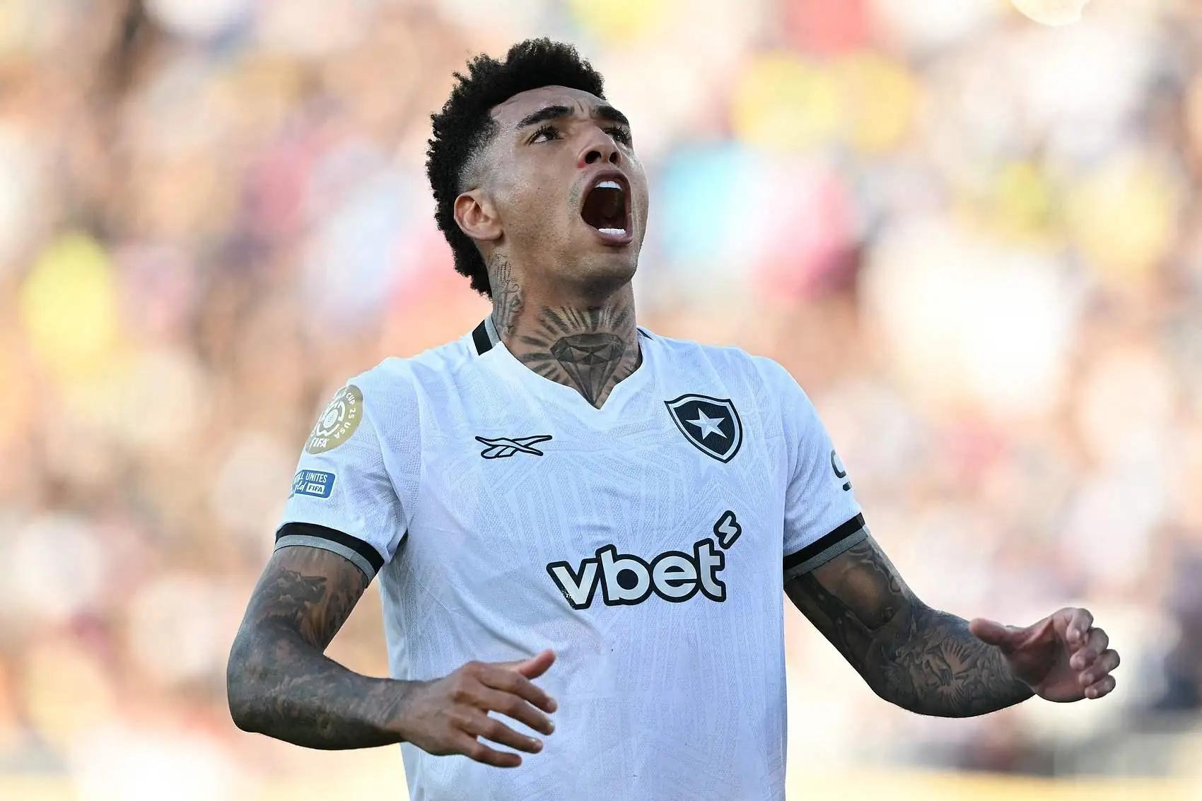 包含里程碑夜！巴塞罗那篮板制胜，欧超杯国际比赛日刷纪录，态度坚定，数据趋势出现新变化的词条