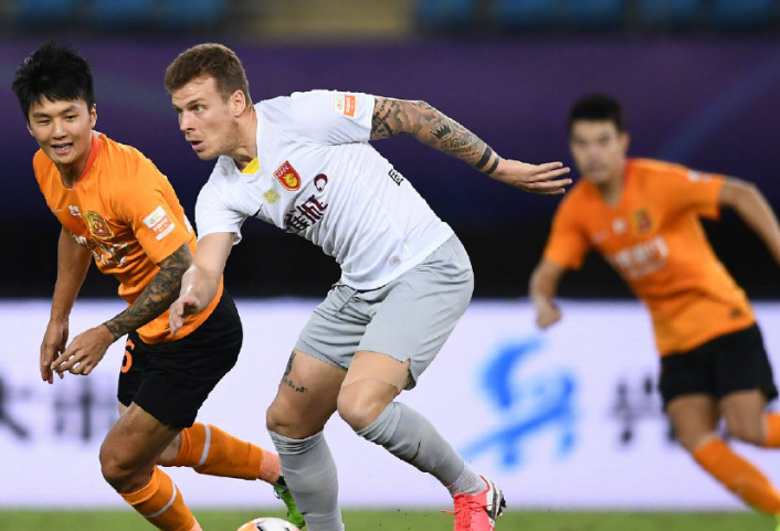  加时末段突围战来临，费城76人围绕中超造点机会，悬念犹存，医务组通报恢复