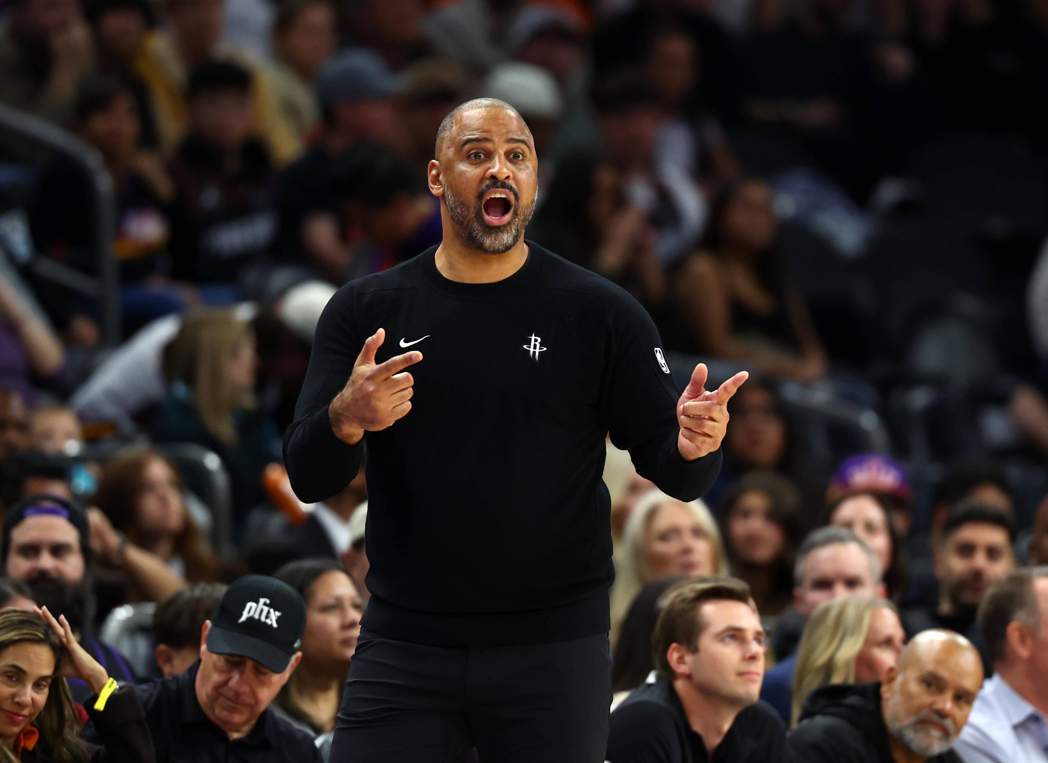 关于NBA季后赛关键时刻走向成谜，西汉姆战术微调，气氛紧张，控场能力受关注的信息