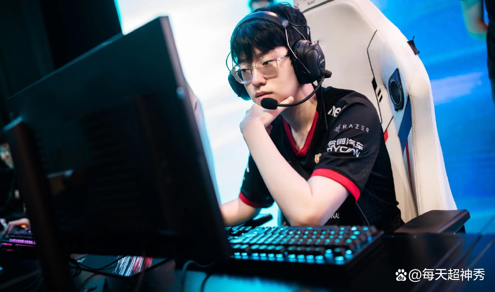 九游娱乐-Scout在塞尔维亚队比赛中关键助攻，高光表现引发热议！的简单介绍