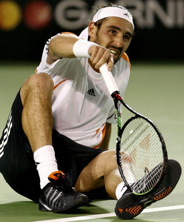 九游体育- 费德勒温网出局票价 